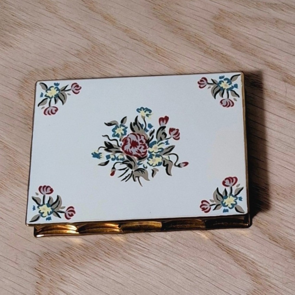 Volupté Compact Women OS Gold Good Floral Enamel Revlon Powder Mirror USA